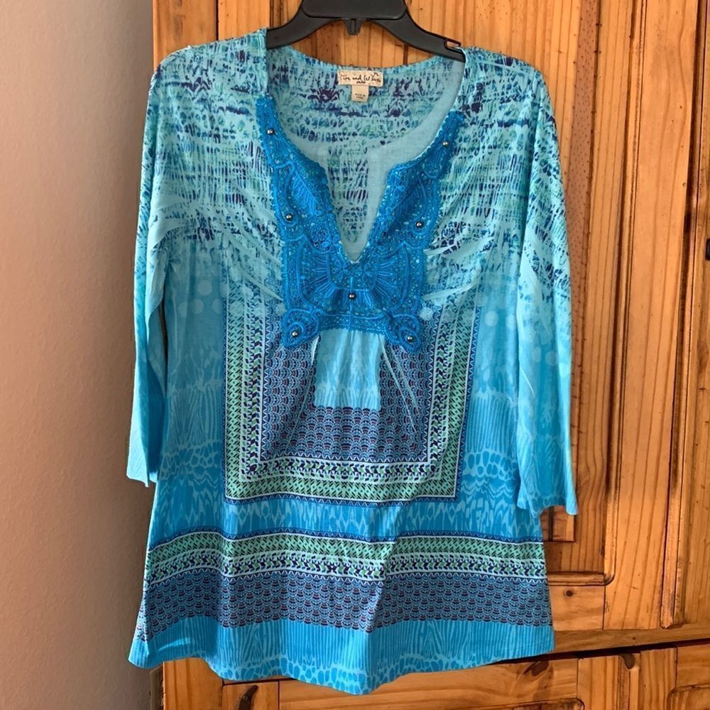 ***** 5 for $25 Live And Let Live Tunic